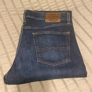 Lucky Brand Jeans. 34x32